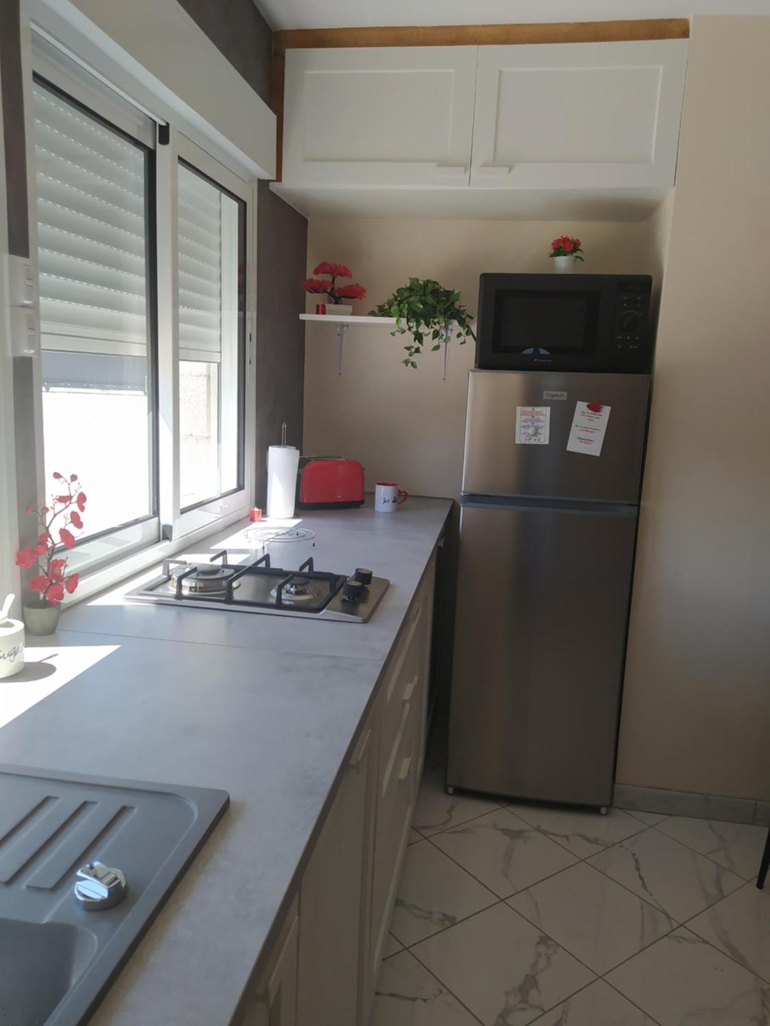 Studio Cosy Avec Terrasse Et Jacuzzi A Disposition De Mai A Aout Rians  Exterior photo